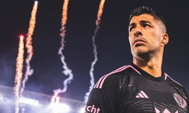 Messi + Suárez = nezlomné duo. Uruguayská legenda chce odejít ze scény po boku kamaráda v růžovém