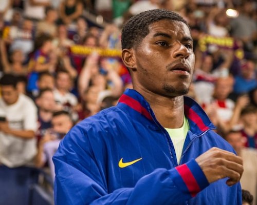 Rashford v Barce místo gólů loví pánve. Fanoušci ho trollí: Nekupuj si toho moc, stejně odejdeš!