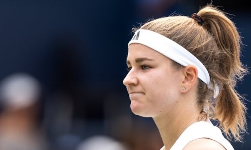 Mečboly ani famózní defenzivní zadovka, jež obletěla svět, nestačily! Muchová bavila, ale v Montrealu skončila