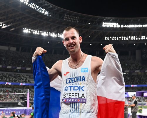 Bronz za 231 je spíš sranda, ale dějiny se neptají, prohlásil první český medailista na MS Jan Štefela. Věřil si i na víc