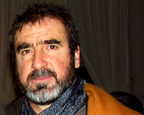 Eric Cantona vyzval FIFU a UEFU k vyloučení Izraele, srovnává situaci s Ruskem