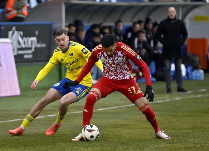 Baník má konkurenta v boji o talentovaného Musáka. Do hry se vložil další český klub