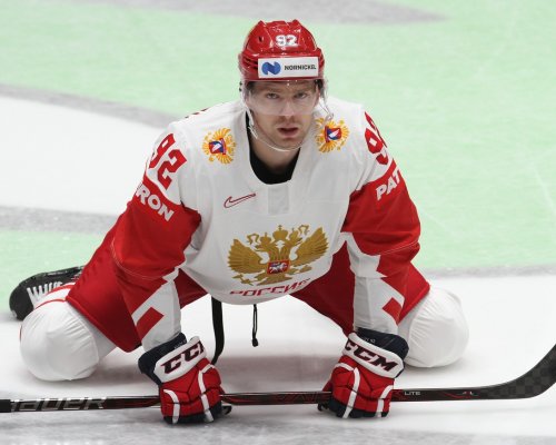 Mluvil s deseti kluby, ale srdce táhne domů! Kuzněcov pořád čeká na NHL, sní i o Čeljabinsku
