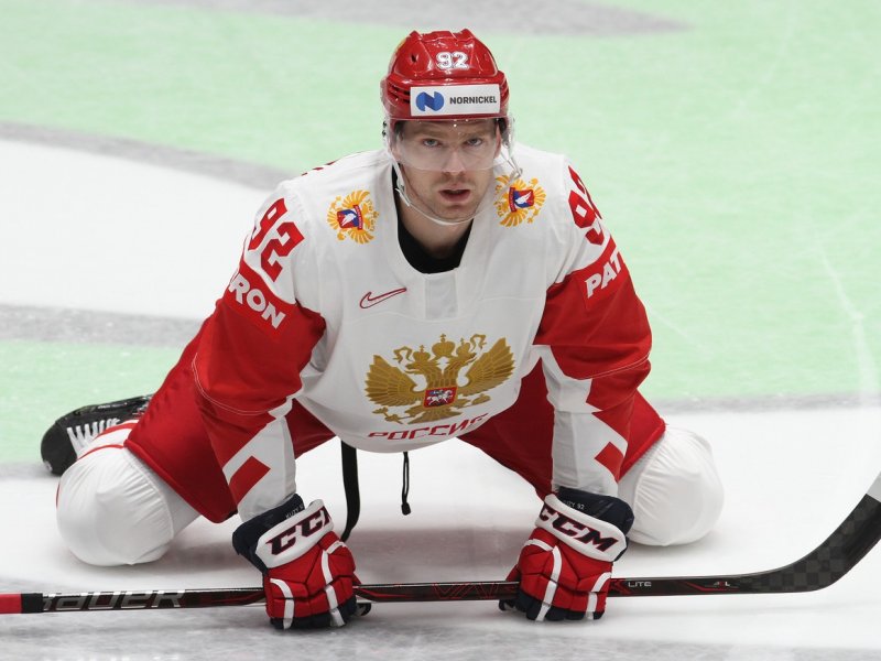Mluvil s deseti kluby, ale srdce táhne domů! Kuzněcov pořád čeká na NHL, sní i o Čeljabinsku