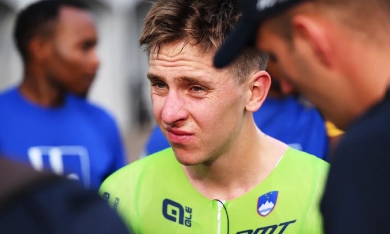 Hořký narozeninový den. „Těžko se to polyká,“ přiznal Pogačar, jemuž utekl bronz o vteřinu