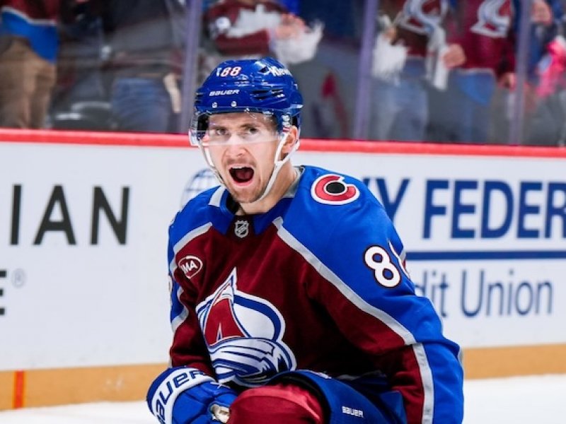 Konec krize a stovka na kontě. Hvězdný český štírek poslal Laviny s předstihem do bojů o pohár