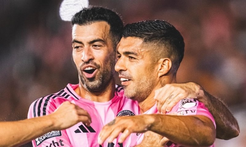 Poslední měsíce v profesionálním fotbale? Držitel 32 trofejí Busquets opustí Messiho se Suárezem a bude se loučit