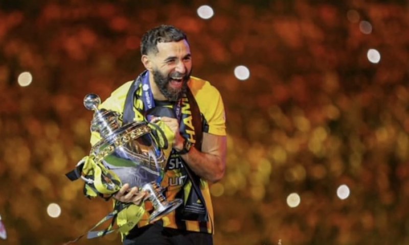 Reunion po 12 letech? Mourinho plánuje bombu a chce stále velmi produktivního Benzemu do Benfiky!