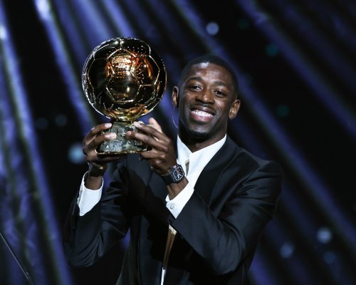 Trofej si odneseme domů jako tým, prohlásil nový držitel Zlatého míče Ousmane Dembélé