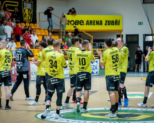 Extraliga vyhlíží souboj reprezentačních tahounů. Chceme pokračovat na vítězné vlně, hlásí Mičkal