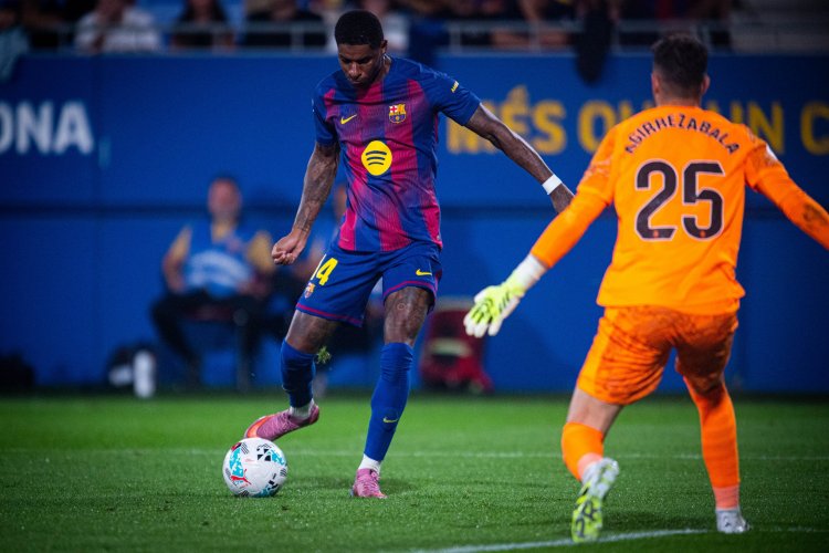Utekl z United, zaspal i v Barceloně! Scholes nemilosrdně sepsul hvězdu
