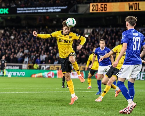 Krejčí zazářil při výhře nad Wolves. Fanoušci už ho označují za oporu obrany, podle kouče období adaptace skončilo