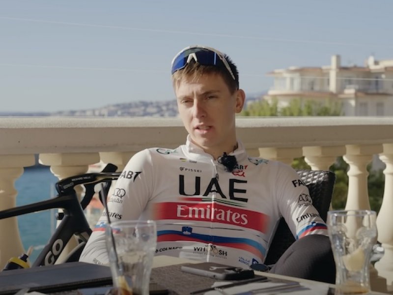 Peklo severu ho znovu nepustilo. Pogačar po druhém místě mluví o pauze