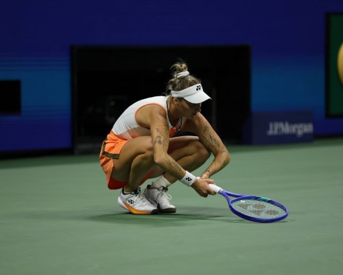 Světový tenis přišel o velký tahák. Zraněnou Vondroušovou vyřadilo zranění, Sabalenková jí poslala dojemný vzkaz