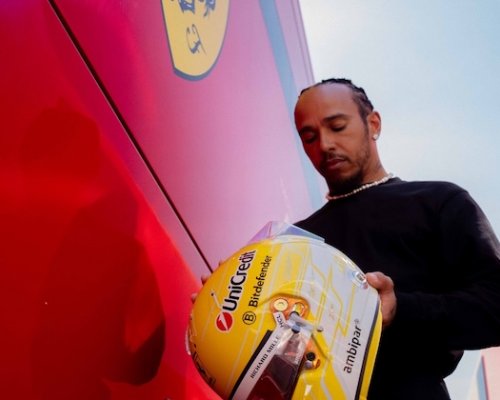 Ferrari v zaplněné Monze v retro stylu. Stáj připomene před domácím publikem první titul Nikiho Laudy z roku 1975