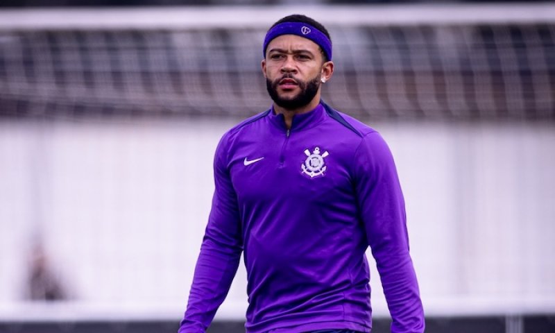 Depay loví rekord! Po Polsku může být nejlepším střelcem nizozemské historie a konečně setřást Van Persieho