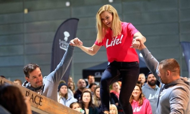 Soukalová na jednom albu s Bílou, Absolonovou či Jandovou? Už zase se houpe na vlnách po boku Margity