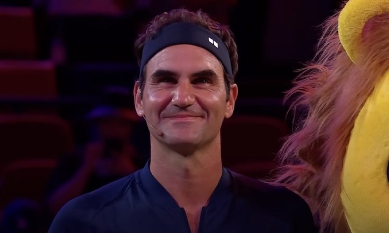 Federer rozzářil Šanghaj čtyřhrou s celebritami. Snaží se udržet v kondici a plánuje obří exhibiční turné s Nadalem