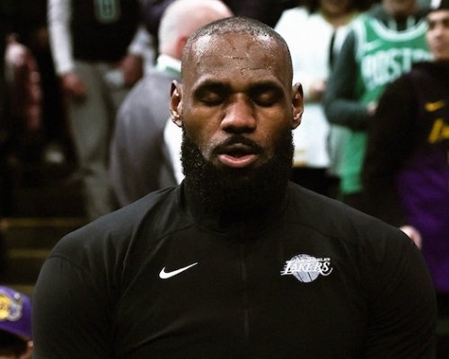 Legendu brzdí na prahu jeho rekordní 23. sezony bolest nervů. LeBron zmešká prvních pět až šest zápasů sezony, možná i více