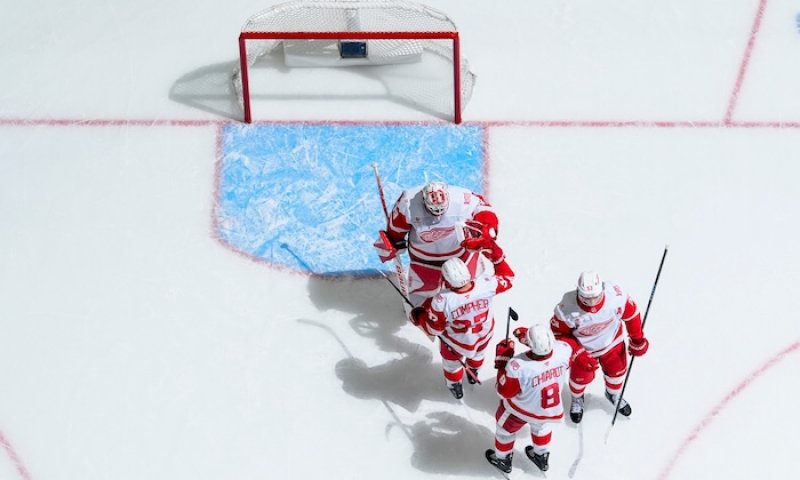 Kane se přiblížil pětistovce gólů v NHL, ve vítězných trefách pomalu dohání Roenicka, Modana a Hulla