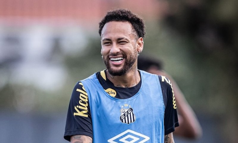 Neymar se nabízí Neapoli a Interu, už v lednu by rád opět působil na evropských kolbištích