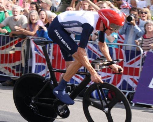 „Hodili mě pod autobus.“ Bývalý vítěz Tour de France o zradě a stínu, jenž mu zničil pověst