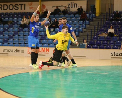 Zlín vyhlíží první extraligovou výhru, dočká se jí na horké půdě Lovosic? Musíme posunout své limity, nabádá pivot Osadchyi