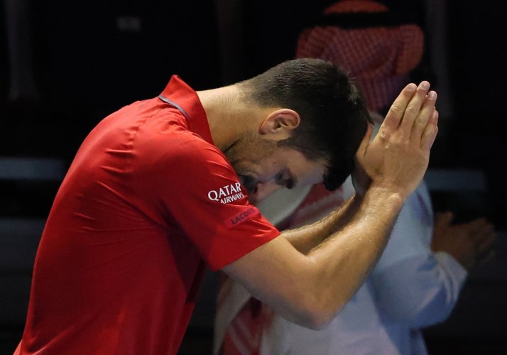 Pařížský turnaj přišel o Djokoviče. Znamená to úplný konec sezony?