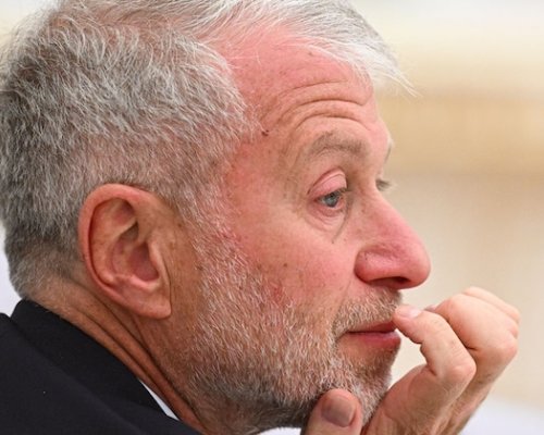 Abramovič zvažuje návrat do fotbalu, zaměřuje se na držitele tří tureckých titulů za poslední tři roky Galatasaray