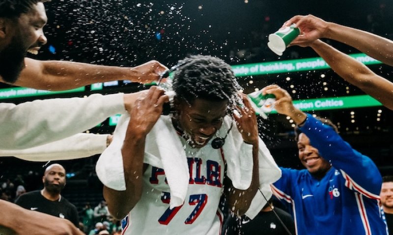 Nová hvězda Sixers? VJ Edgecombe překonal i Iversona a připsal si třetí nejlepší debut v historii NBA!