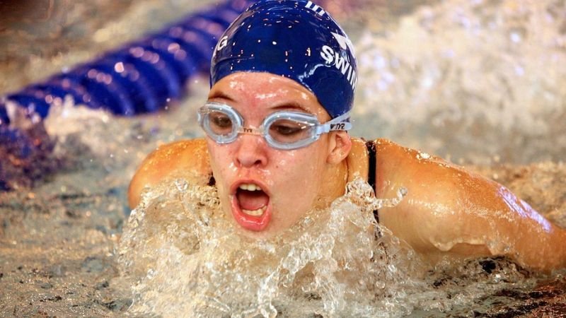 Plavkyně Hannah Caldasová dostala pětiletý zákaz za odmítnutí testů pohlaví