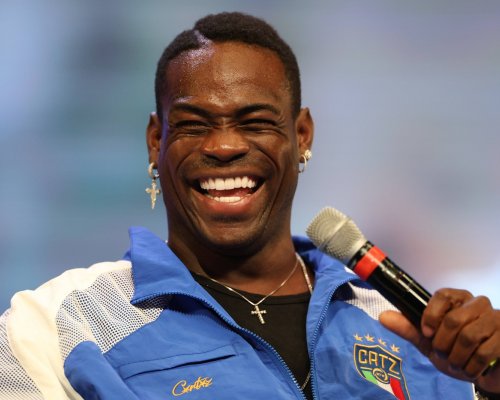 Bývalá hvězda City a Liverpoolu jedná s klubem z druhé ligy. Ale v Dubaji!