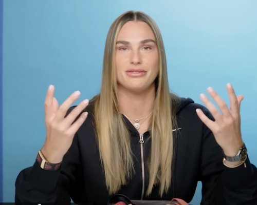 Snad to Djoković v Číně dotáhne až do konce. Pak řeknu, že to vše byla moje zásluha, vtipkuje Sabalenková
