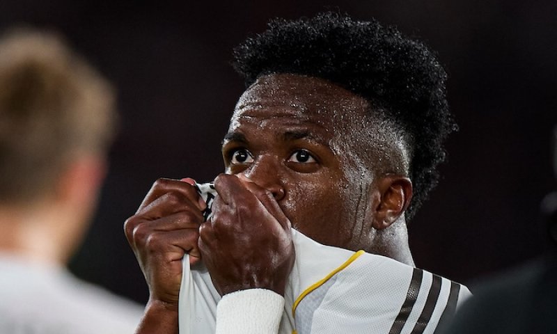 Nejdřív výbuch, který viděl celý svět. Teď se hvězda Realu omlouvá klubu i trenérovi