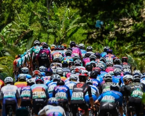 Nebýt v rámci cyklistické branže mezi TOP 30 je problém. V Malajsii se jede o budoucnost hned několika týmů