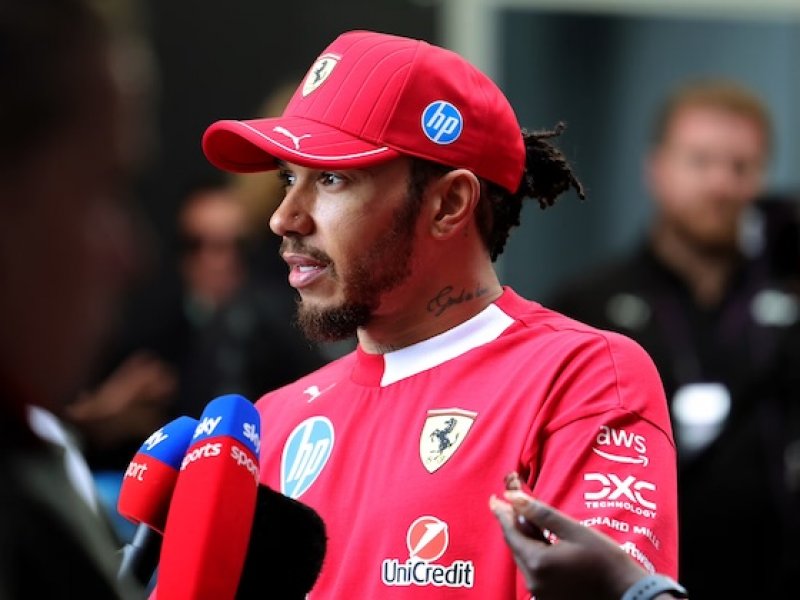 Na tenhle víkend chceme zapomenout. Je to škoda, protože Brazílii miluju, smutnil Hamilton, který musel odstoupit