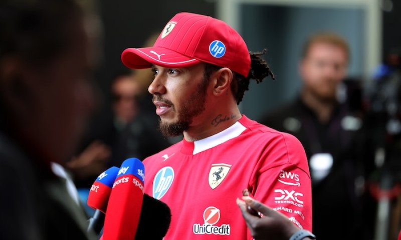 Na tenhle víkend chceme zapomenout. Je to škoda, protože Brazílii miluju, smutnil Hamilton, který musel odstoupit