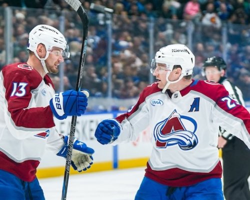 Rozjeté Colorado? Makar má nový rekord, MacKinnon byl po jedenácté pětibodový, překonal Šťastného a dál stíhá Sakica