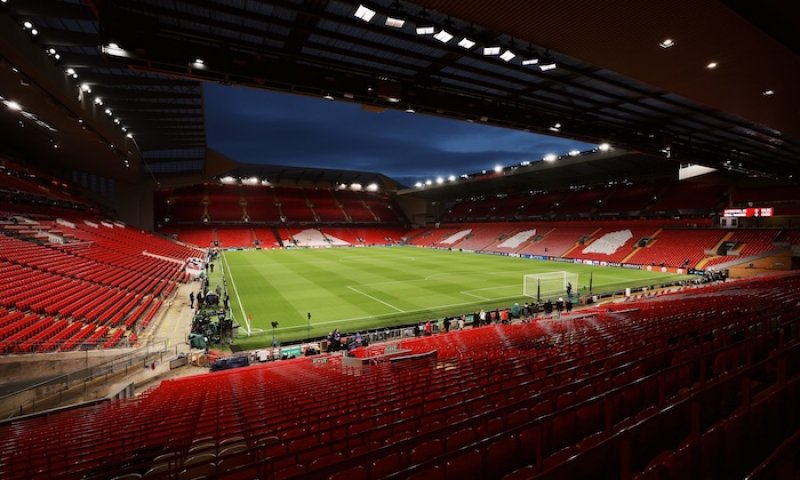 Mimo hru jsou Old Trafford, Stamford Bridge i Anfield! Slavné chrámy nesplňují podmínky pro Euro 2028
