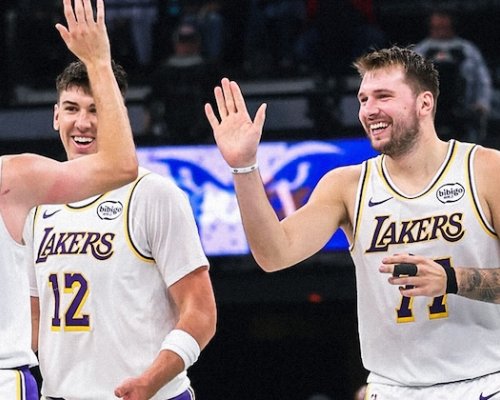 Tempo z jiné galaxie? Dončić se vrátil a hned zářil.Třetím čtyřicetibodovým zápasem po sobě vyrovnal rekord Chamberlaina