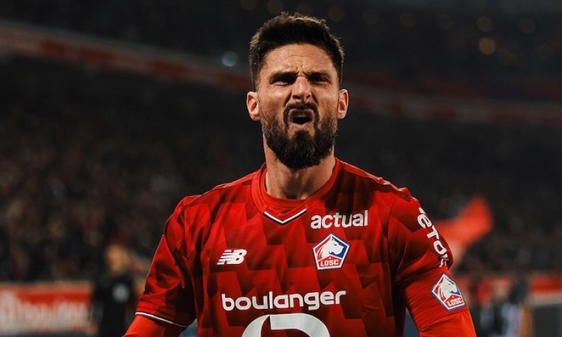 Neskutečné Lille! Třetí otočku v sezoně řídil dvougólový Giroud, jenž tím přerušil dvouměsíční střelecké ticho