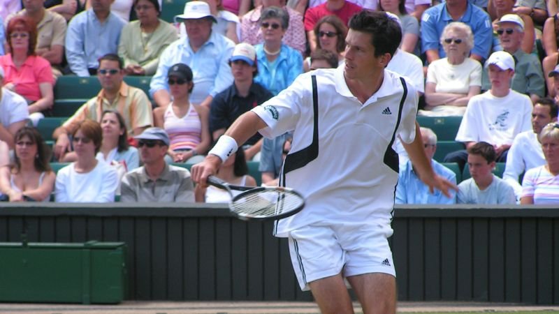 Hádka legend: Henman chce méně turnajů, Rus se mu vysmál