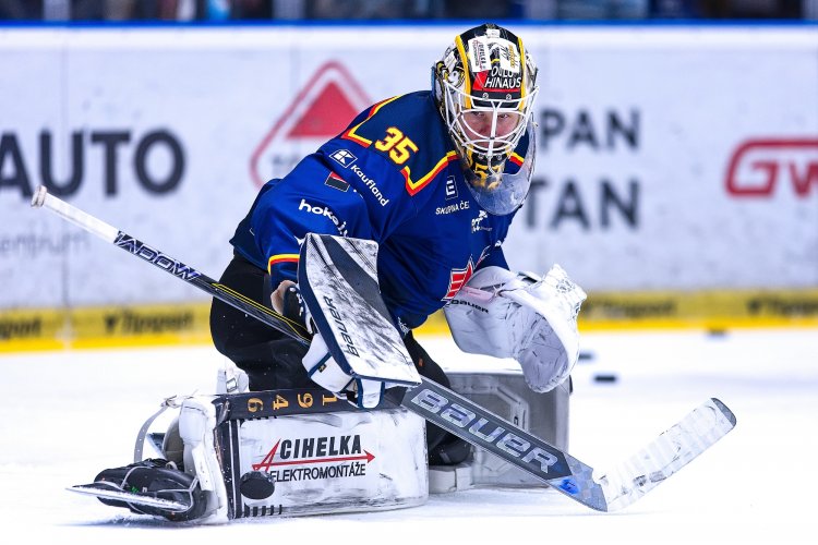 Prokletí Motoru nekončí, během pár týdnů se mu zranil už třetí gólman