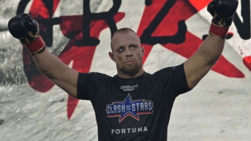 Sypal jsem, ale infarkt byl z něčeho jiného. Kulturista popírá vinu steroidů