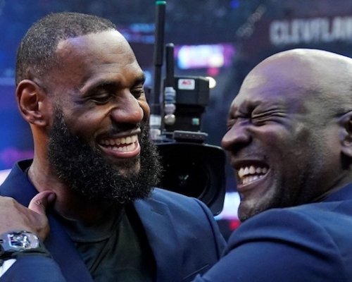 LeBronův návrat se blíží. Protože je ale áčko Lakers na cestách, nyní se může připravovat se záložním celkem z G League