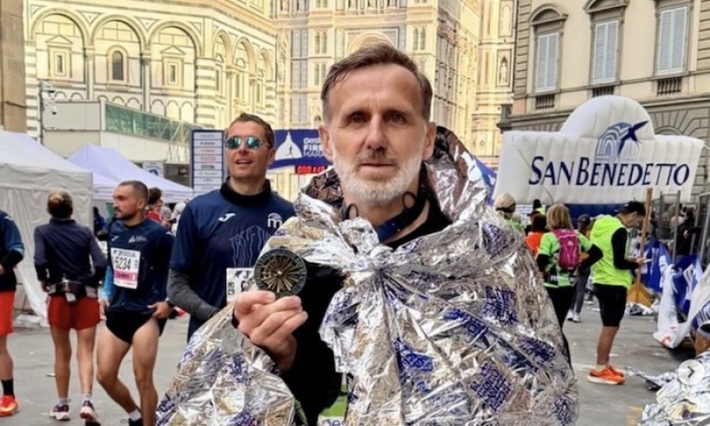 Florencie pokořena i přes křeče a chřipku! Poborský zvládl maraton za 4:31:15. Strýcová i Šmicer mu zatleskali