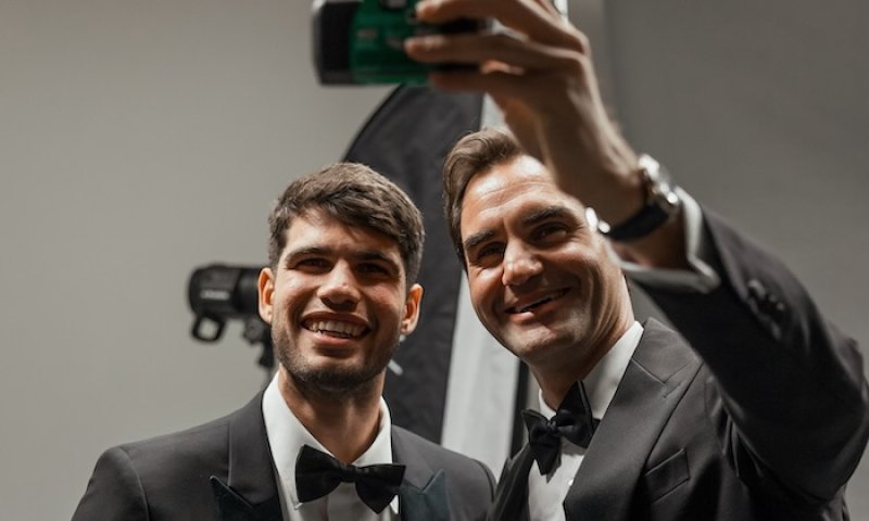 Jedna legenda zpět, druhá omluvená: Australian Open uvidí Federera v bitvě světových jedniček s Agassim, Hewittem i Rafterem