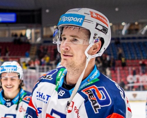 Čtyřicet? A co jako! Zkušenosti Červenky drtí mládí a veterán Pardubic bodově šéfuje celé extralize