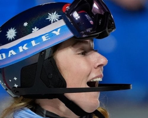 Páté slalomové vítězství v řadě! Shiffrinová se zdá být neporazitelná, ale je zázrak, že naposledy vůbec dojela do cíle