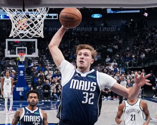 NBA poznala prvního osmnáctiletého hráče, který pokořil hranici 40 bodů. 206 centimetrů vysoký klenot vlastní Dallas Mavericks